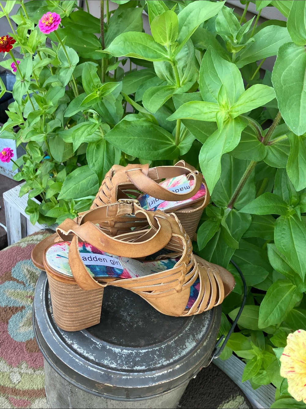 Madden Girl Tan Strappy Block Heel Sandals with Colorful Insole